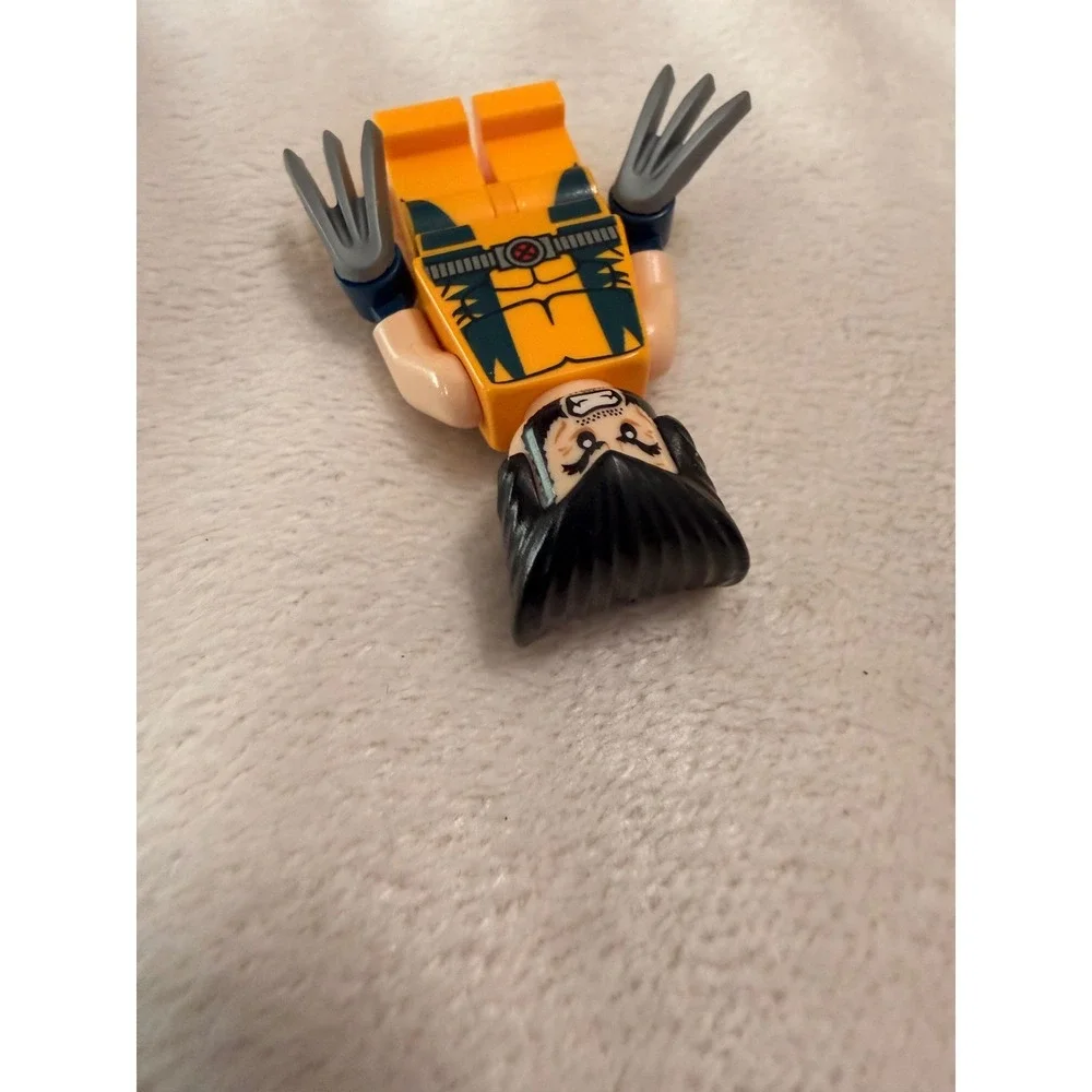 LEGO Marvel Super Heroes Wolverine Minifigure sh032 Yellow Suit X-Men Logan